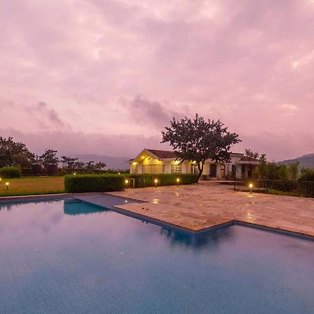 Stayvista'S Shivom Villa 12 - A Serene Escape With Views Of The Valley And Lake Lonavala Bagian luar foto