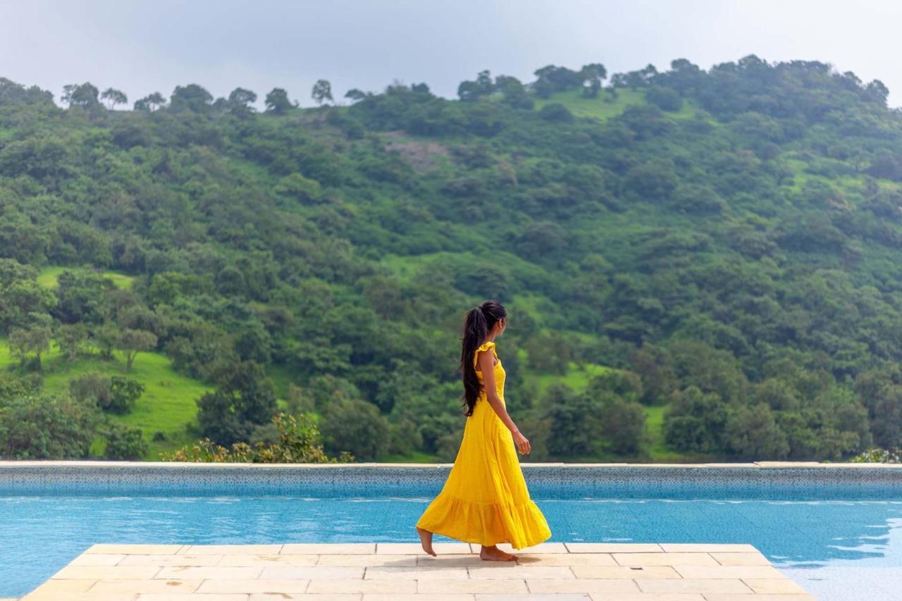 Stayvista'S Shivom Villa 12 - A Serene Escape With Views Of The Valley And Lake Lonavala Bagian luar foto
