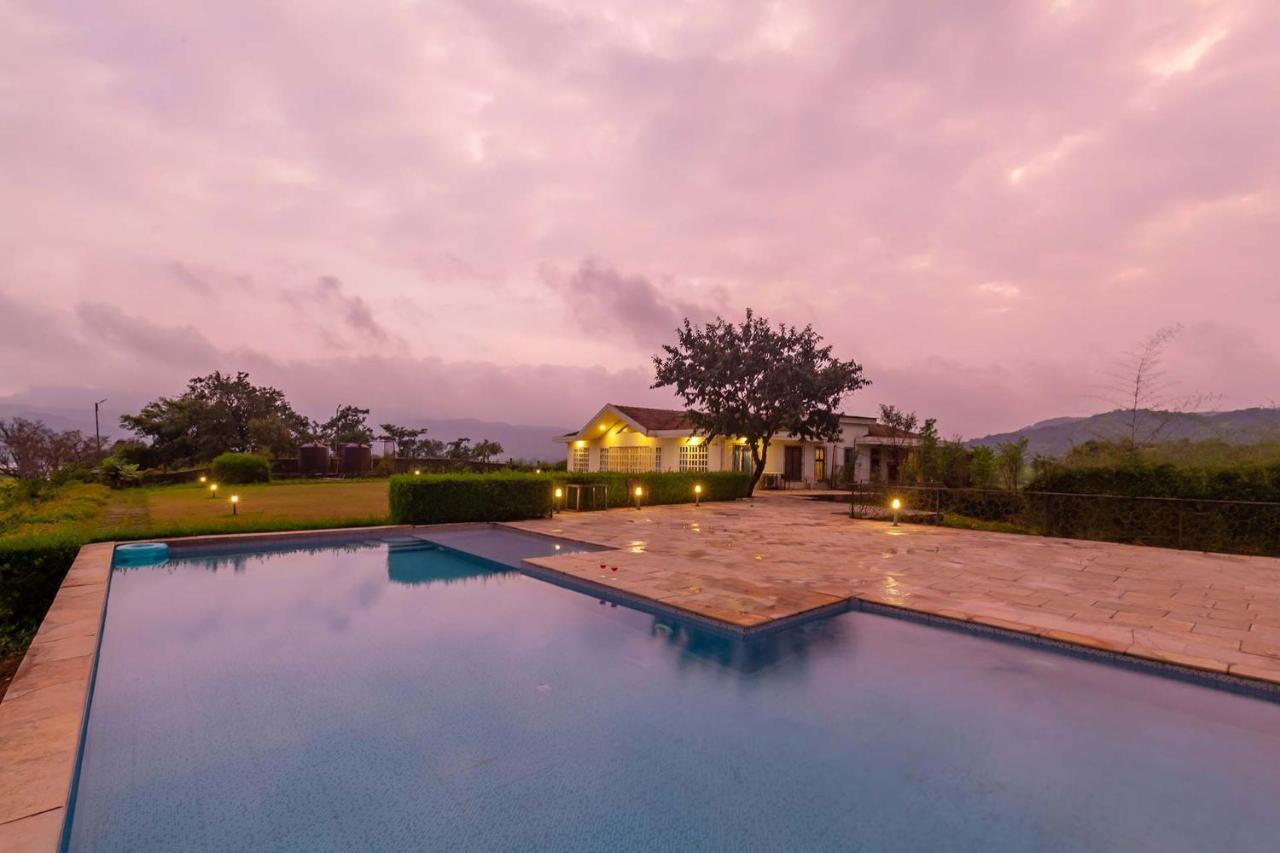 Stayvista'S Shivom Villa 12 - A Serene Escape With Views Of The Valley And Lake Lonavala Bagian luar foto