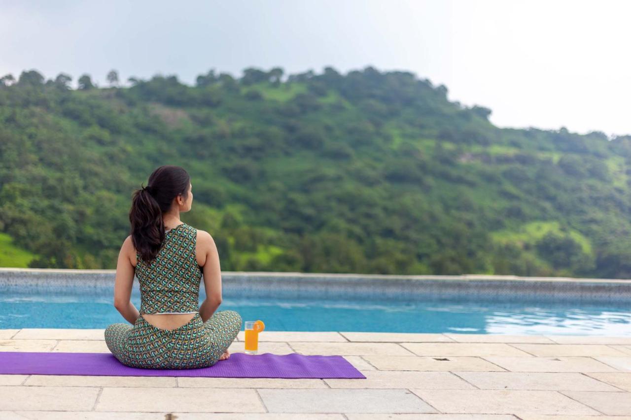 Stayvista'S Shivom Villa 12 - A Serene Escape With Views Of The Valley And Lake Lonavala Bagian luar foto
